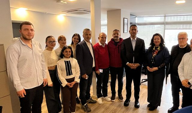 Ali Mahir Başarır, Ege Saati Gazetesi'ni ziyaret etti