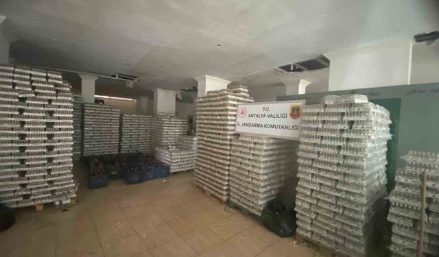 Alanya’da 10 bin litre kaçak alkol ele geçirildi