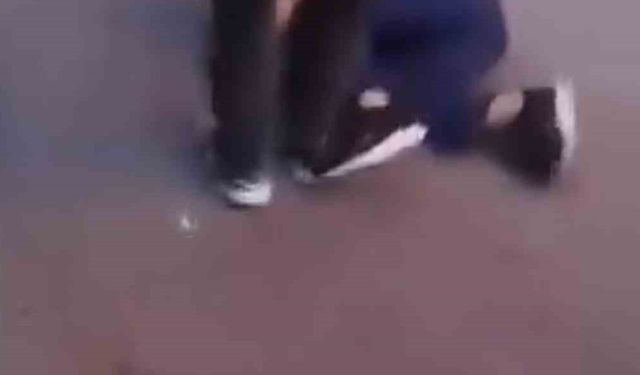 Ankara’da bir grup çocuk bıçak çekip öldüresiye darp ettikleri akranlarının videolarını sosyal medya hesaplarından yayınladı