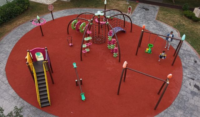 Bayraklı’ya 7 yeni park
