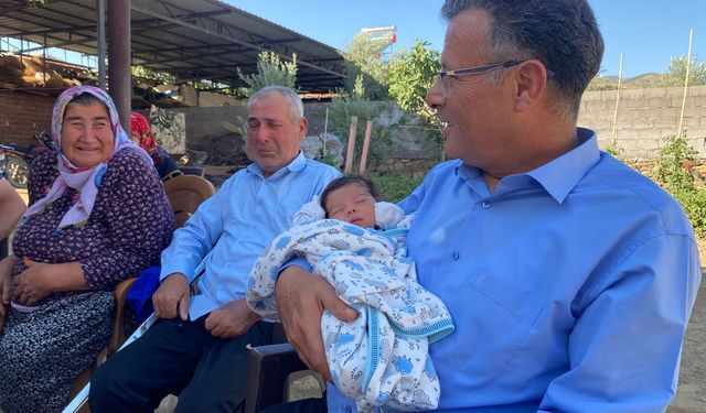 Bebeklerine Başkan Ferdi Zeyrek'in ismini verdiler