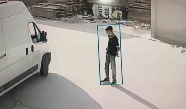 İki araç çalan 17 yaşındaki şüpheli, kovalamacada yakalandı