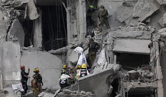 İran’da İsrail saldırılarında can kaybı 935’e yükseldi