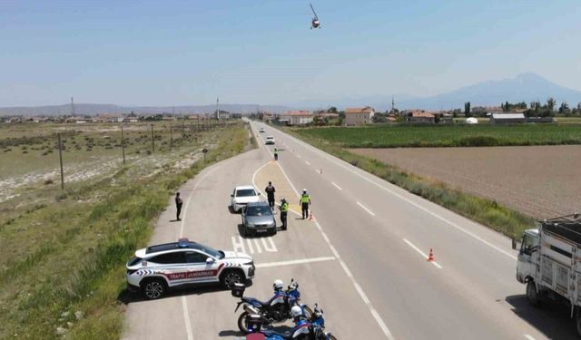 Jandarma, trafiği cayrokopter ve dron ile denetliyor
