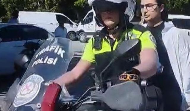 Kimliğini unutan öğrenciye polis yetişti, sınava dakikalar kala girebildi