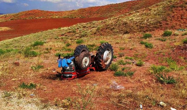 Kırıkkale’de traktör kazası: Sürücü hayatını kaybetti, eşi ağır yaralandı