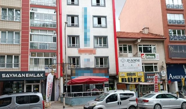 Kütahya’da otelde yangın: 2 kişi dumandan etkilendi