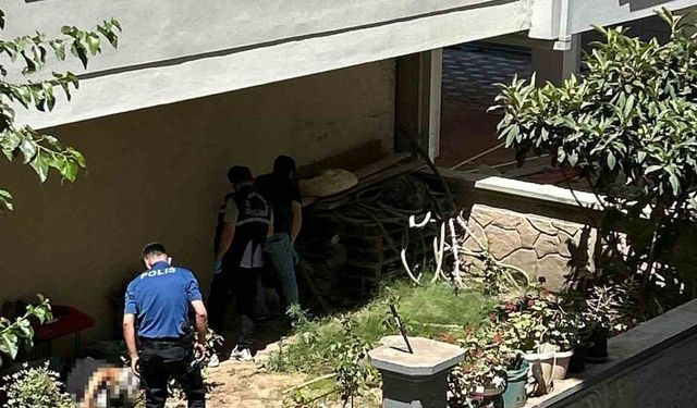 Manisa’da bunalıma giren bir kişi intihar etti
