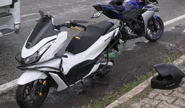 Motosiklet ile otomobil çarpıştı: 1 yaralı