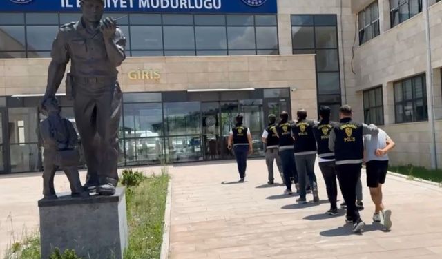 Travers fabrikasından 250 bin TL’lik bakır kablo ve malzeme çalan 5 kişi tutuklandı