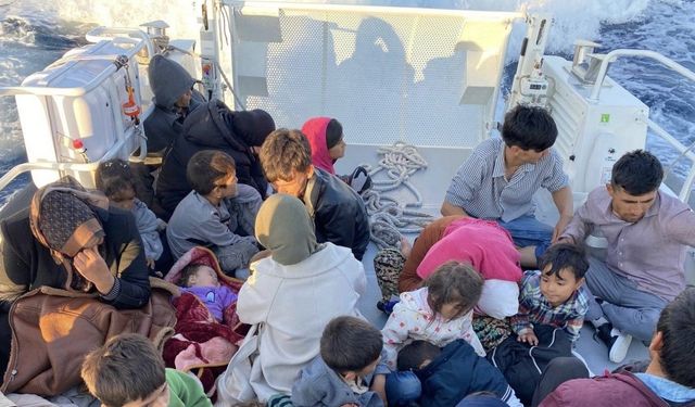 Ayvacık açıklarında 27 kaçak göçmen kurtarıldı