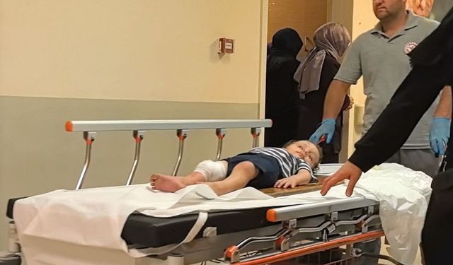 Bursa’da 3. kattan düşen 2 yaşındaki çocuk ağır yaralandı