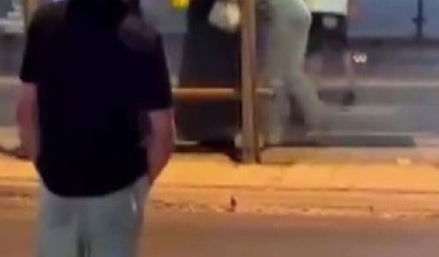 Genç kızların kavgası kameraya yansıdı