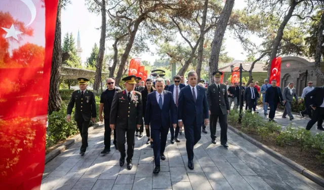 İzmir'de 15 Temmuz şehitleri anıldı