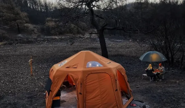 İzmir'de yanan ormanda kamp ile farkındalık