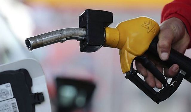 Motorin 55 lirayı aştı... Akaryakıta bir büyük zam daha!