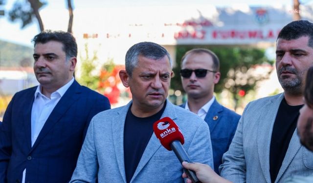 Özgür Özel, İzmir’deki iddianamelere ilişkin konuştu