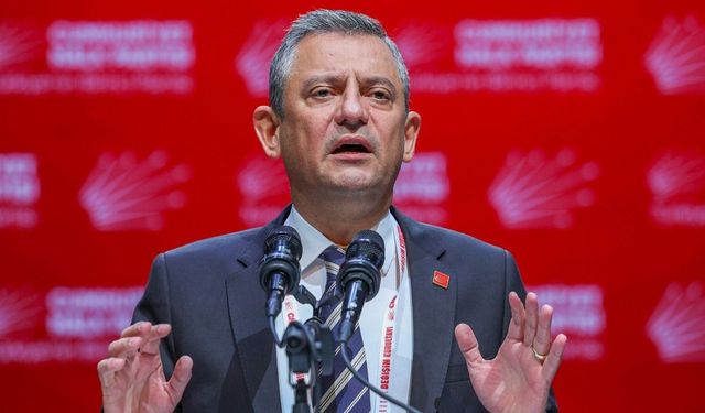 Özgür Özel: Partimiz barışın yanındadır, sembolik silah bırakma adımını memnuniyetle karşılıyoruz