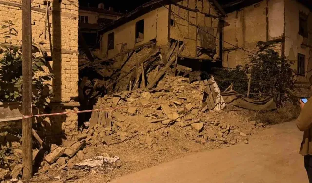 Balıkesir depremi Kütahya'da yıkım yarattı