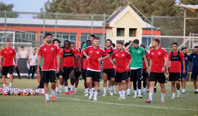 SON DAKİKA | Burak Yılmaz, Süper Lig'e geri döndü