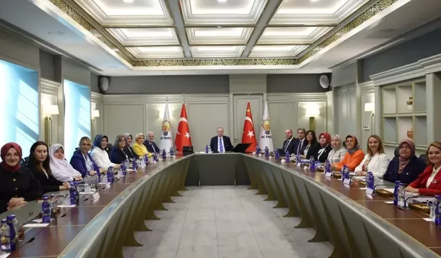 Cumhurbaşkanı Erdoğan, AK Parti’li Kadın Belediye Başkanlarını Kabul Etti