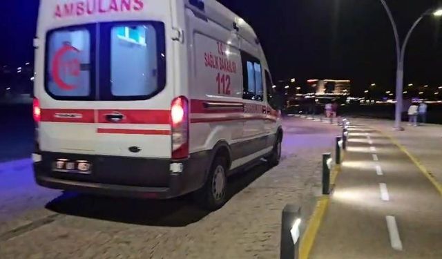 Denize düşen arkadaşını kurtarmak isteyen kişi hayatını kaybetti