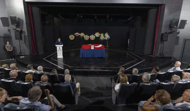 İzmir, Prof. Dr. Emin Alıcı’yı Andı