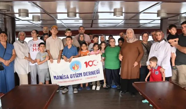 Manisa'da özel bireylerin hayatına dokunan gezi