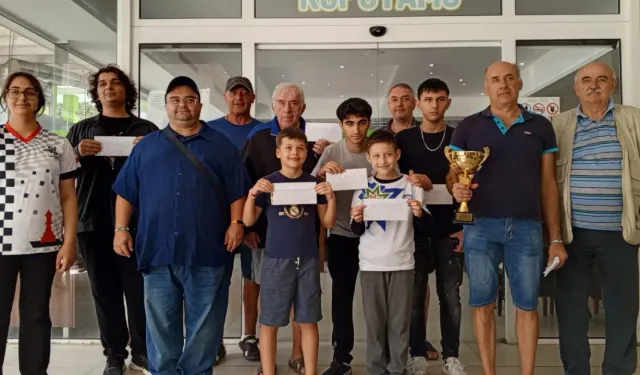 Muğlalı satranççıları Bulgaristan’dan madalyalarla döndü