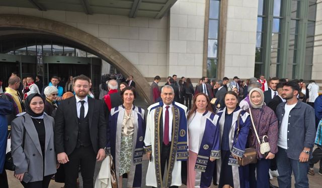 ADÜ Rektörü Kent, YÖK ödül töreninde bulundu