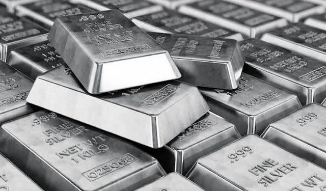 Altını aratmadı: Gümüşün fiyatı rekor kırdı