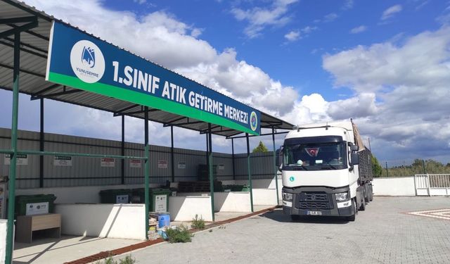 Atık ilaçlar yetkili firmaya teslim edildi, çevre korundu