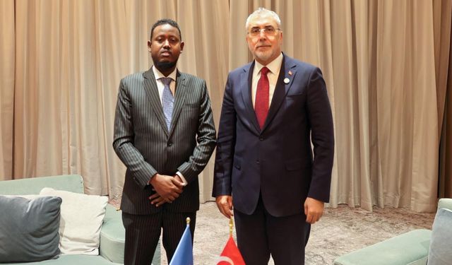 Bakan Işıkhan Libya Çalışma Bakanı Azum ile bir araya geldi