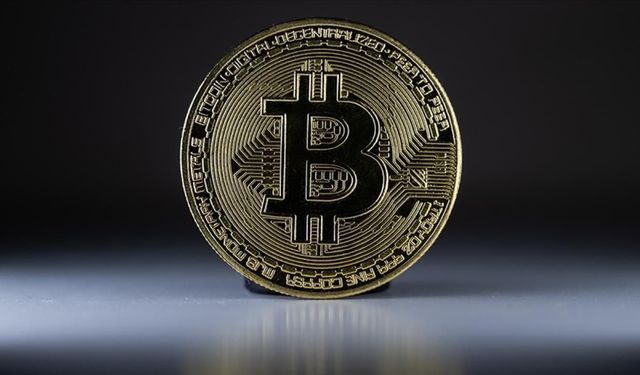 Bitcoin zirvede: ETF girişleri rekoru besledi