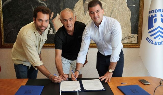 Bodrum Belediyesi sokaklardaki dostlarının yanında