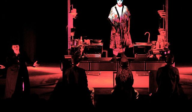 Bornova Belediyesi Şehir Tiyatrosu, yeni sezonu açtı