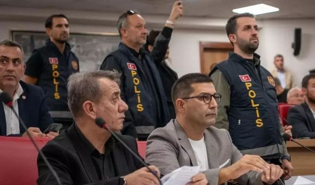 'Çerçioğlu halkın meclisini ikiye böldü'