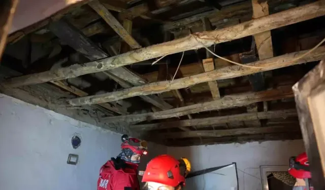 Denizli'de tavan çöktü, ev mühürlendi
