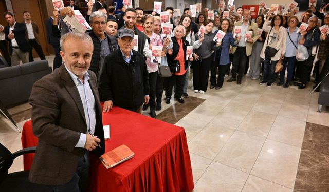 Gazeteci Yavuz Oğhan Manisalılarla buluştu