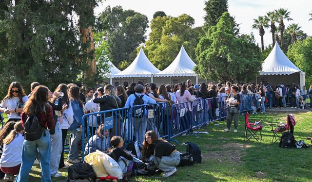 İZKİTAP'ta edebiyat şöleni sürüyor