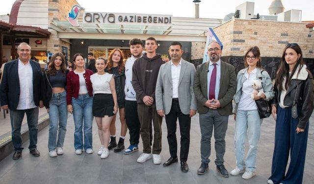 Kuşadası Belediyesi'nden öğrencilere ücretsiz akşam yemeği