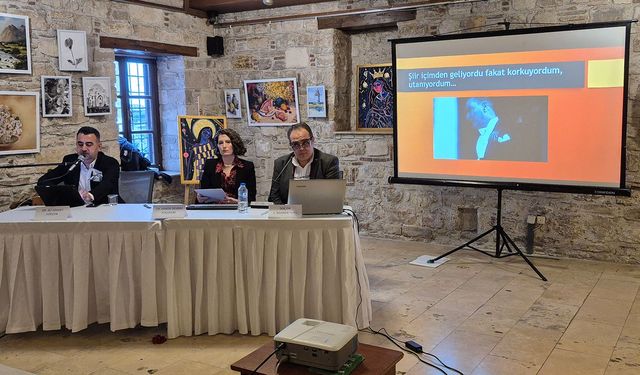 Aşık Veysel Kuşadası'nda anıldı