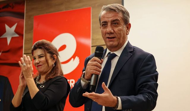 Efeler'de 'İlham Veren Cumhuriyet Neferleri' söyleşisi düzenlendi