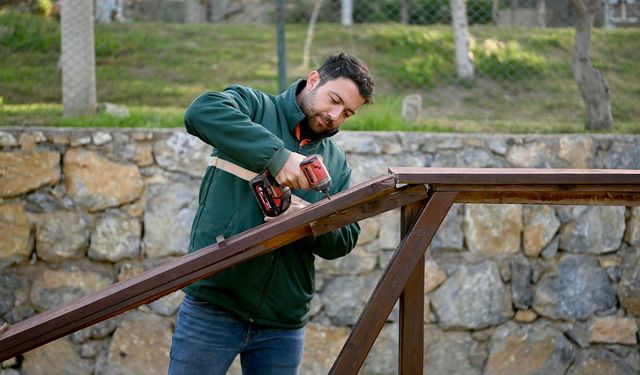 Kuşadası Belediyesi'nden can dostların parklarına özel bakım