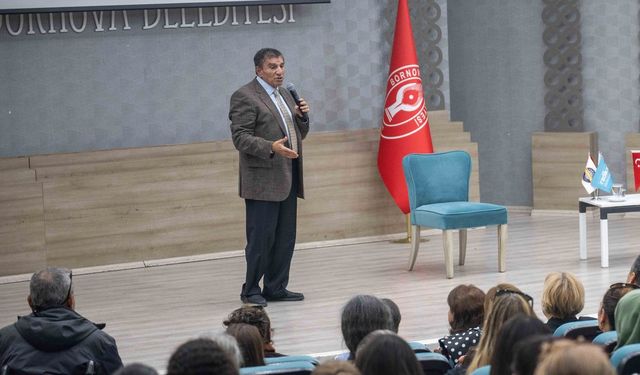 Bornova'da Prof. Dr. Üstün Dökmen ile ilham veren buluşma
