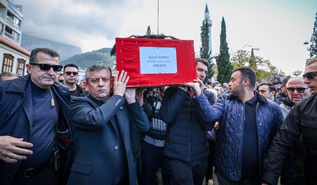 CHP Lideri Özgür Özel, Gülşah Durbay'a veda etti!