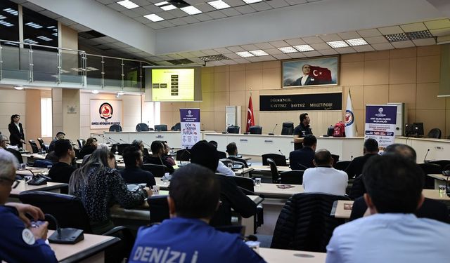 Denizli Büyükşehir'in yönetici kadrosuna Afet Farkındalık Eğitimi