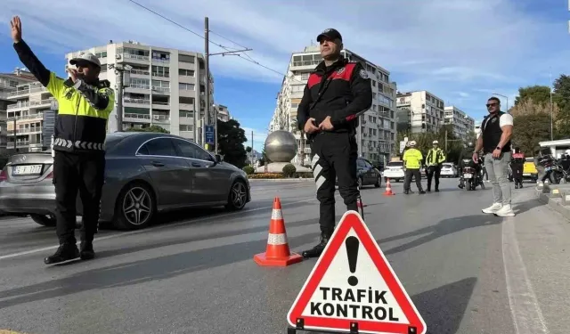 İzmir'de haftalık trafik raporu açıklandı