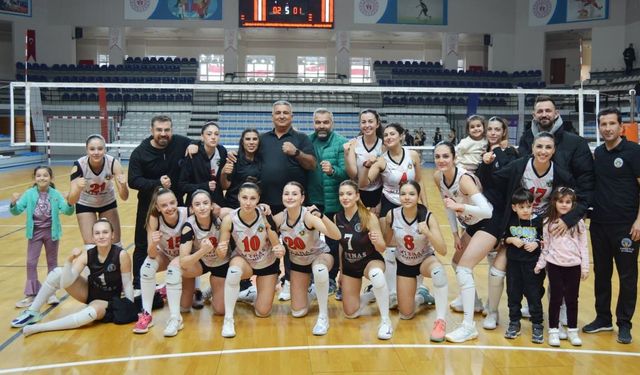 Turgutlu Belediyespor potada ve filede yılı galibiyetle kapattı