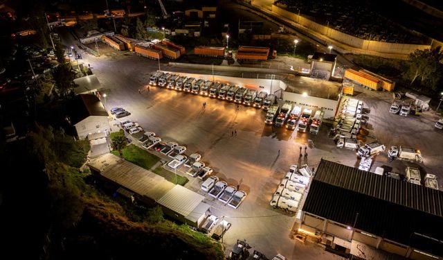 Bornova'da temizlik mesaisi hiç bitmiyor